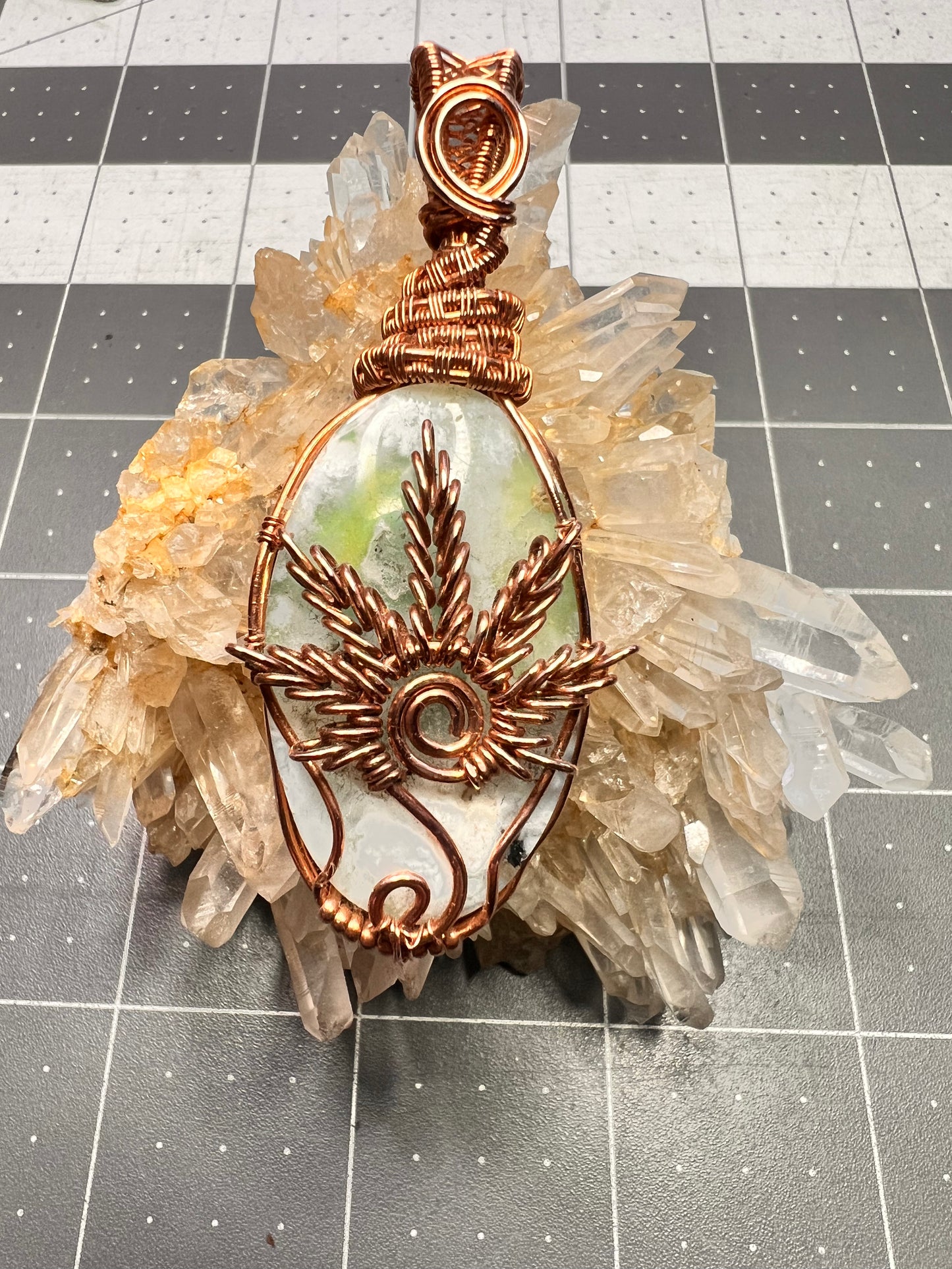 Green Aurora Plume Agate with Leaf