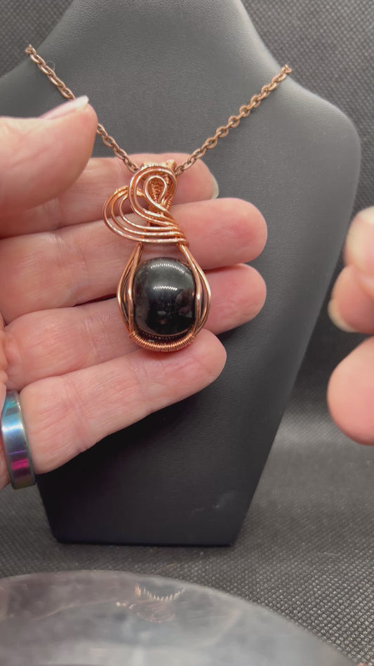 Black Obsidian Figet Necklace
